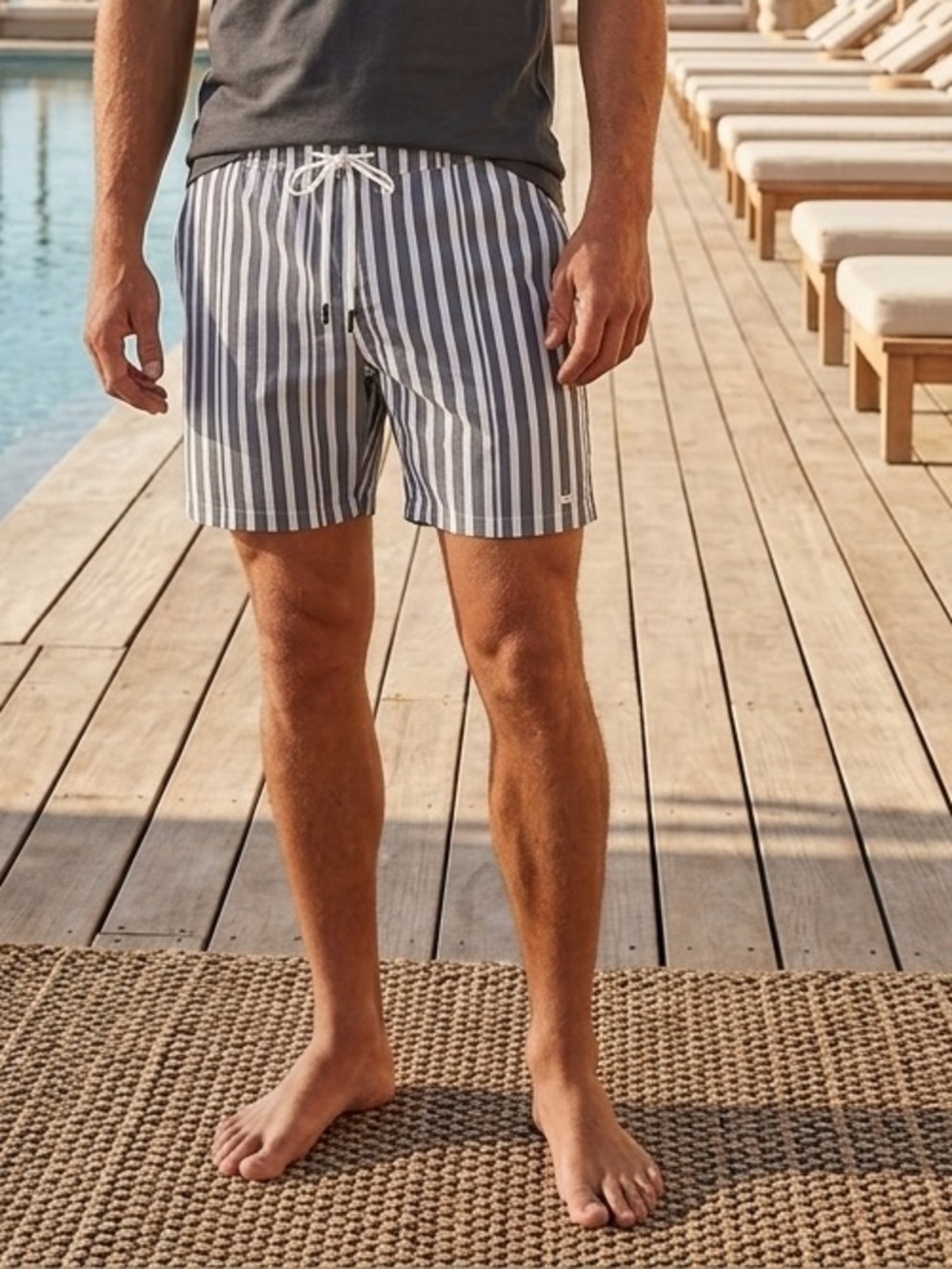 SOLID & STRIPED 7” Hybrid Swim Shorts  Blue (M6)
